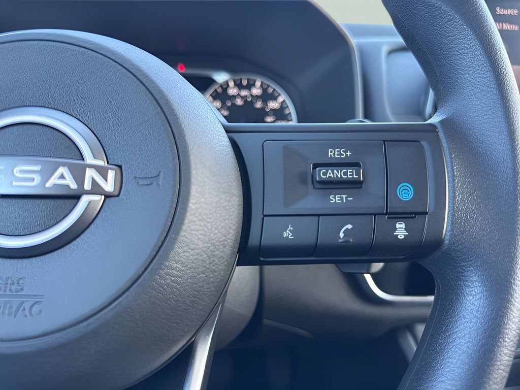 Used 2024 Nissan Rogue SV AWD/4WD image 15