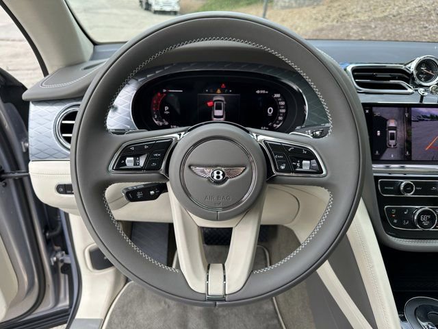 New 2024 Bentley Bentayga Extended Wheelbase image 18