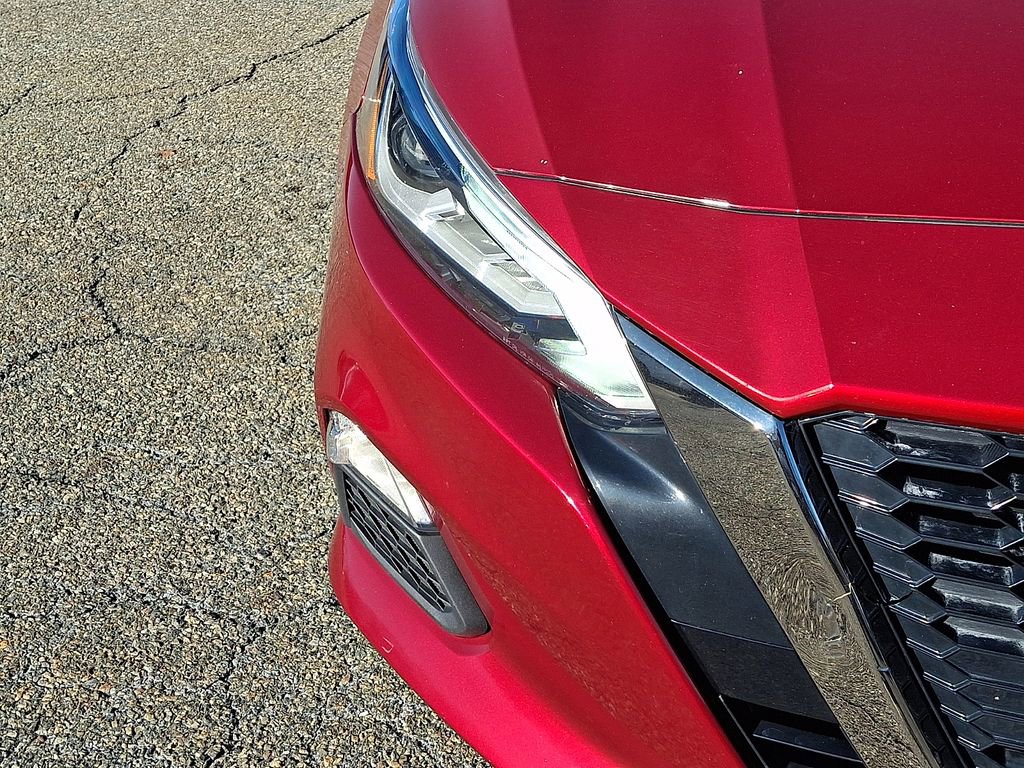 Used 2021 Nissan Altima 2.5 SR w/ SR Premium Package image 10