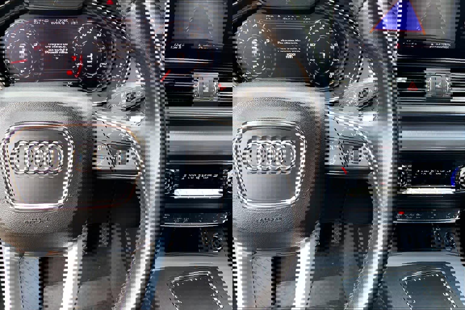 Used 2020 Audi Q5 2.0T Titanium Premium Plus w/ Premium Plus Package image 23