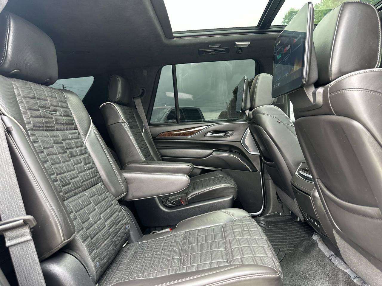 Used 2022 Cadillac Escalade Sport Platinum AWD/4WD image 20