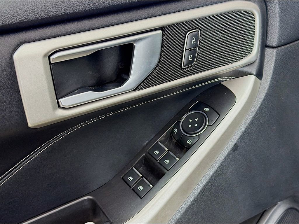 Used 2023 Ford Explorer XLT w/ Equipment Group 202A image 27