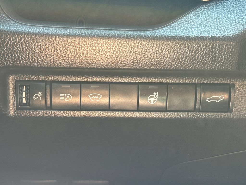 Used 2025 Toyota RAV4 XLE w/ Convenience Package AWD/4WD image 32