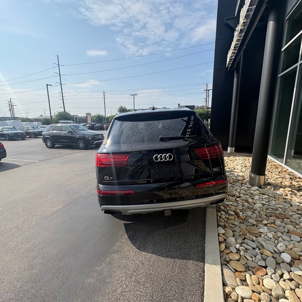 Used 2018 Audi Q7 3.0T Premium Plus w/ Premium Plus Package AWD/4WD image 7