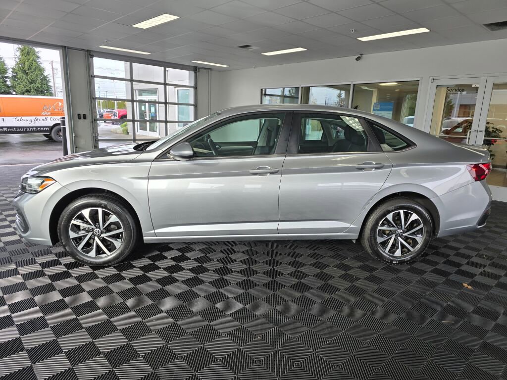 Used 2024 Volkswagen Jetta S image 7