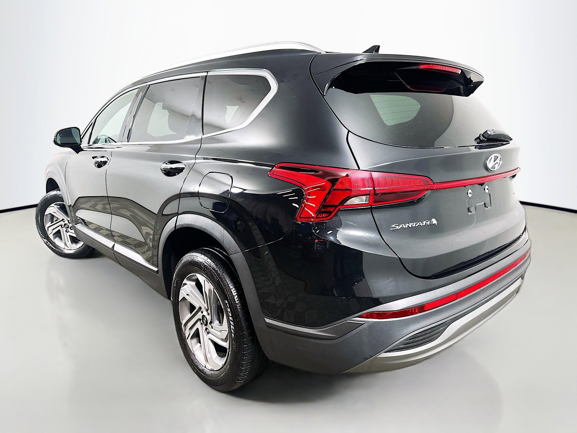 Certified 2023 Hyundai Santa Fe SEL image 5