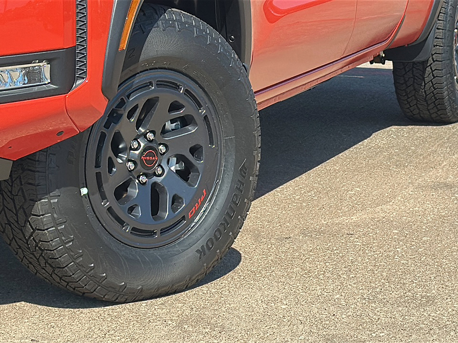 New 2026 Nissan Frontier PRO-4X w/ Pro-4x Convenience Package image 3