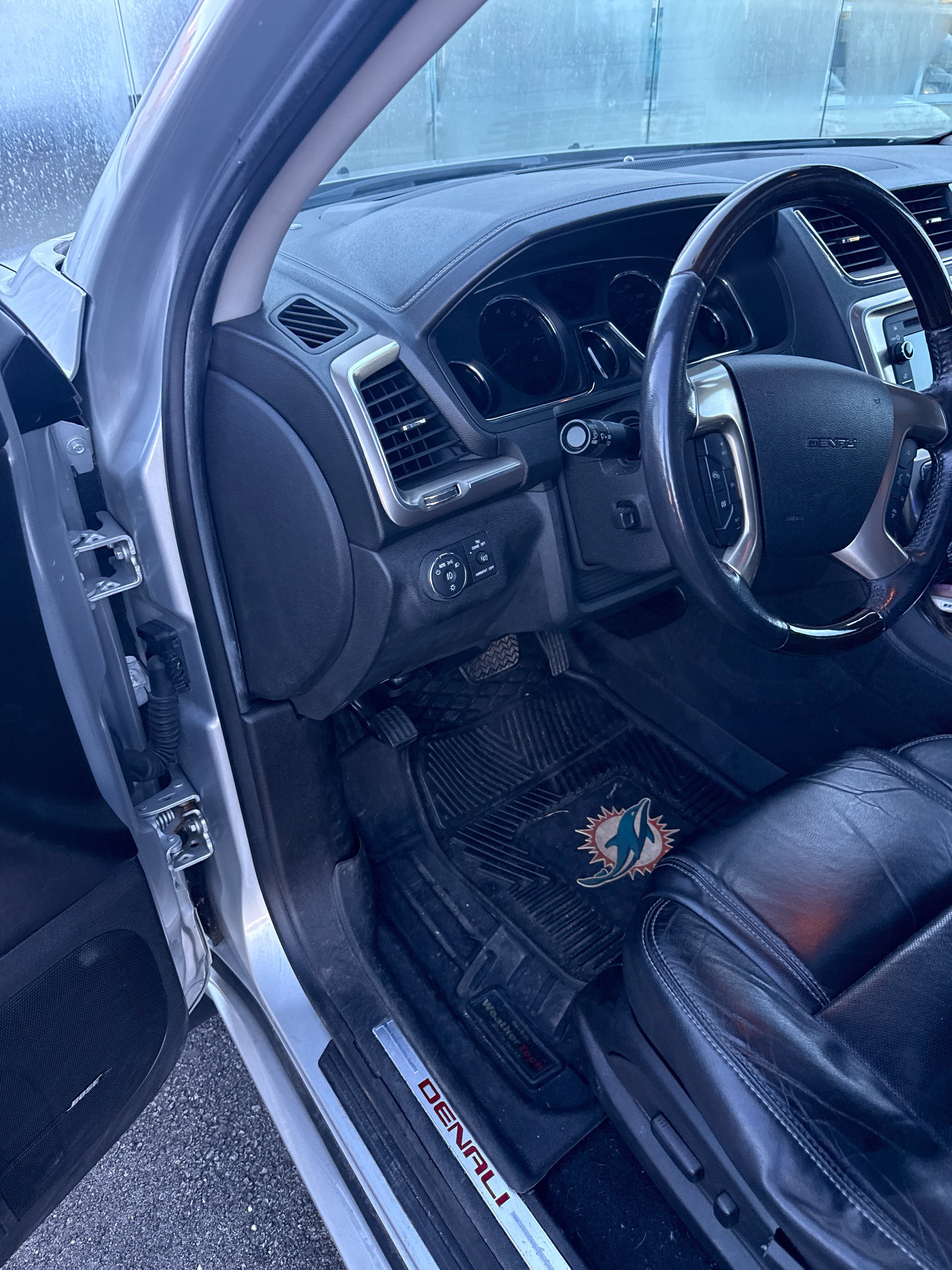 Used 2015 GMC Acadia Denali AWD/4WD image 3