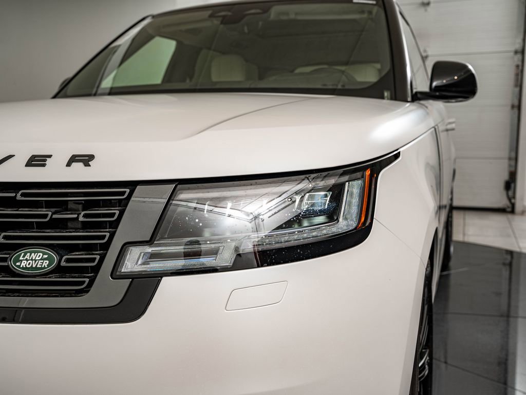 New 2026 Land Rover Range Rover SE AWD/4WD image 13