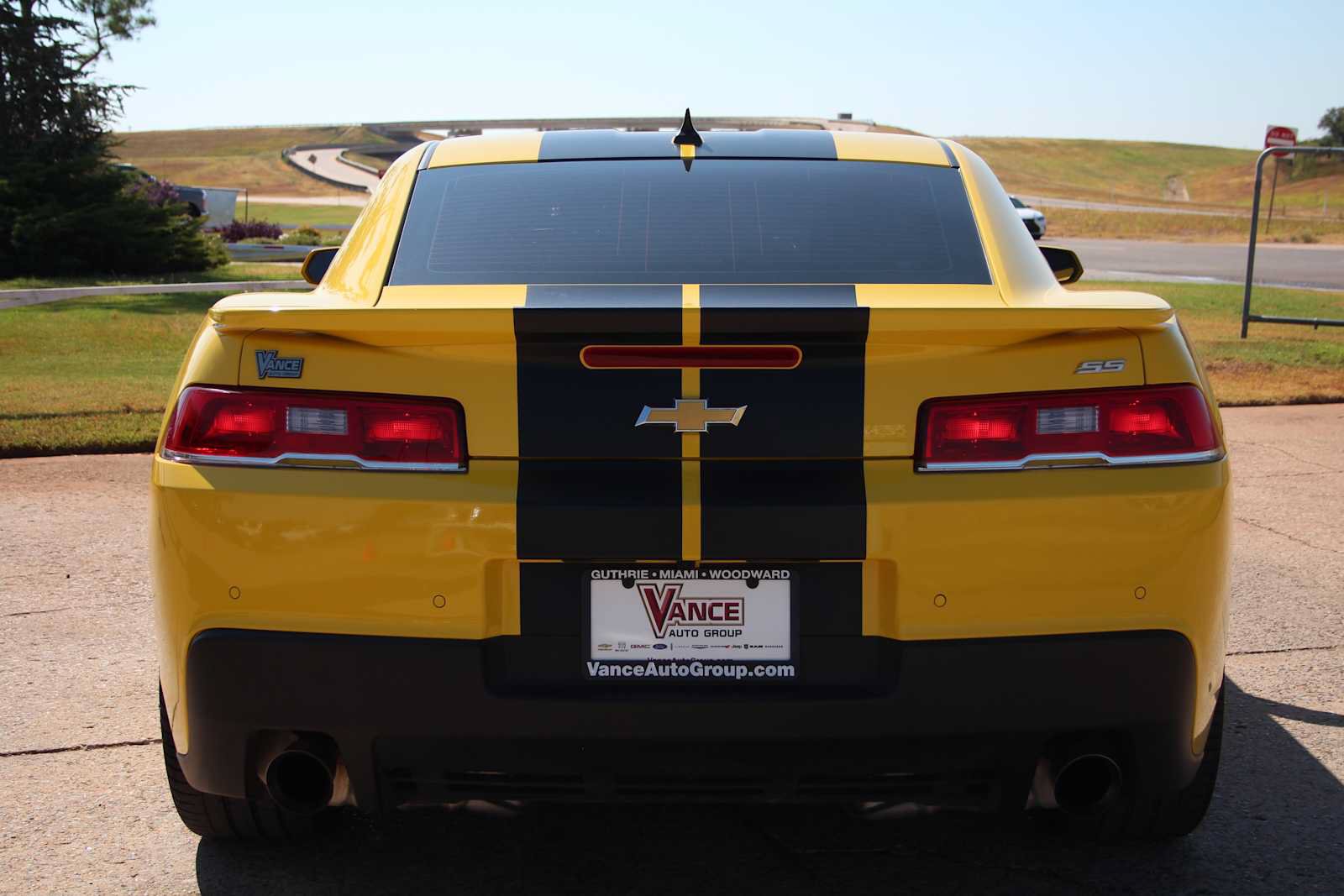 Used 2015 Chevrolet Camaro SS RWD image 11