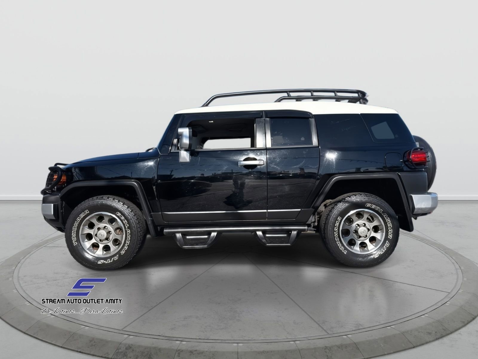 Used 2013 Toyota FJ Cruiser 4WD image 4