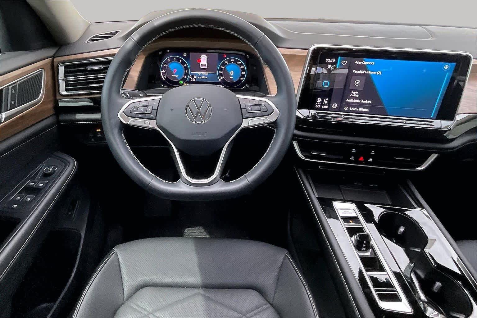 Used 2024 Volkswagen Atlas SE FWD image 6