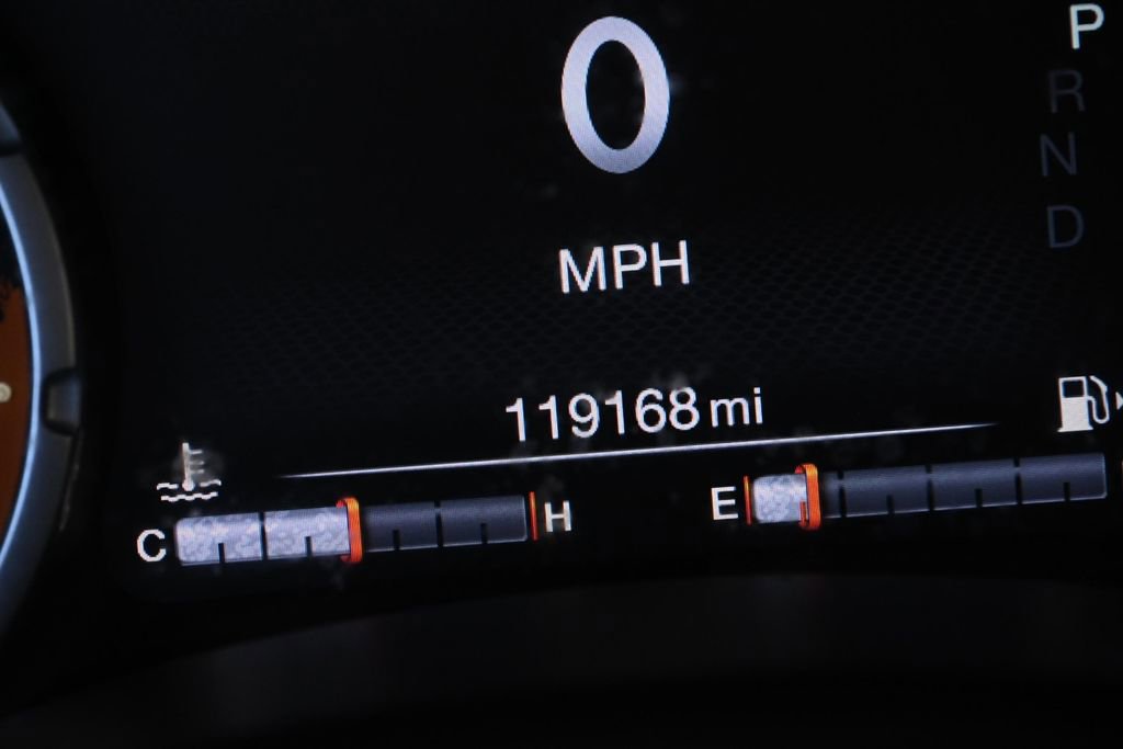 Used 2016 Jeep Renegade Trailhawk AWD/4WD image 27