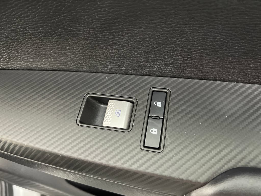 Used 2024 Mitsubishi Outlander SE AWD/4WD image 34