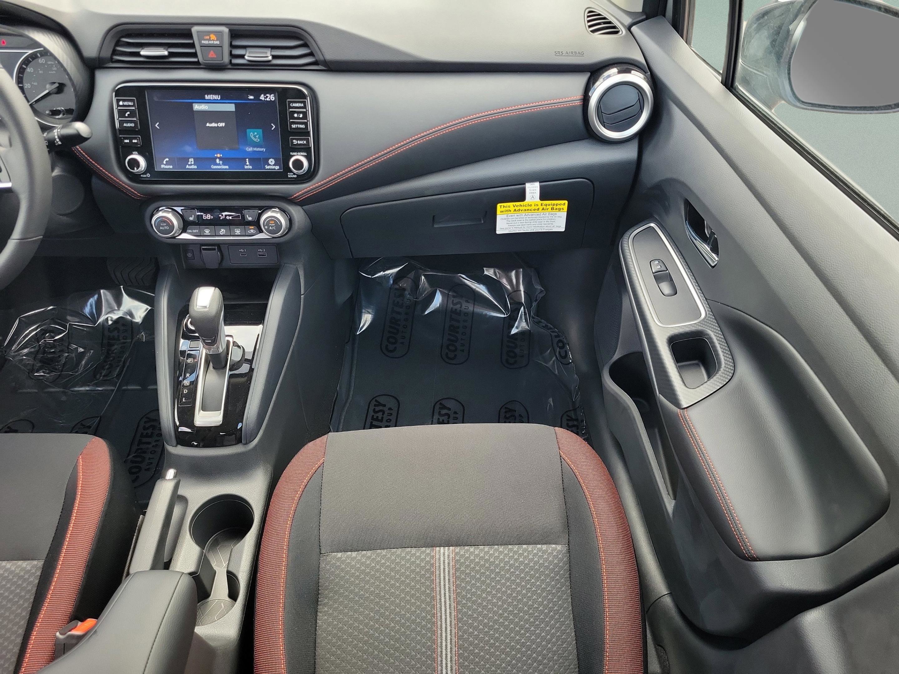 New 2025 Nissan Versa SR w/ Trunk Package FWD image 17