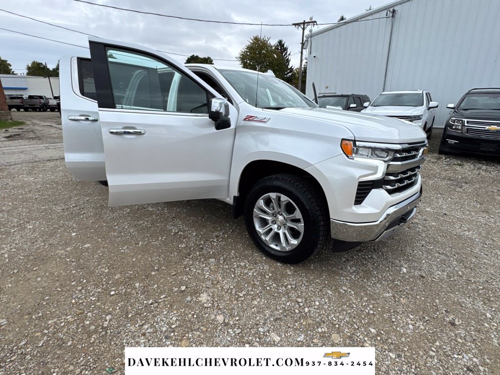 Used 2022 Chevrolet Silverado 1500 LTZ w/ LTZ Premium Package AWD/4WD image 37