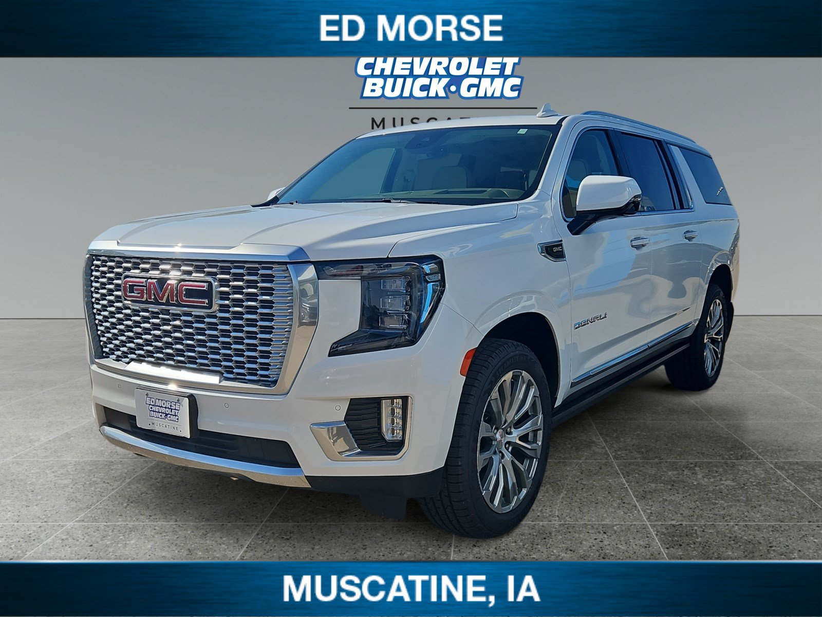 Used 2023 GMC Yukon XL Denali AWD/4WD image 1