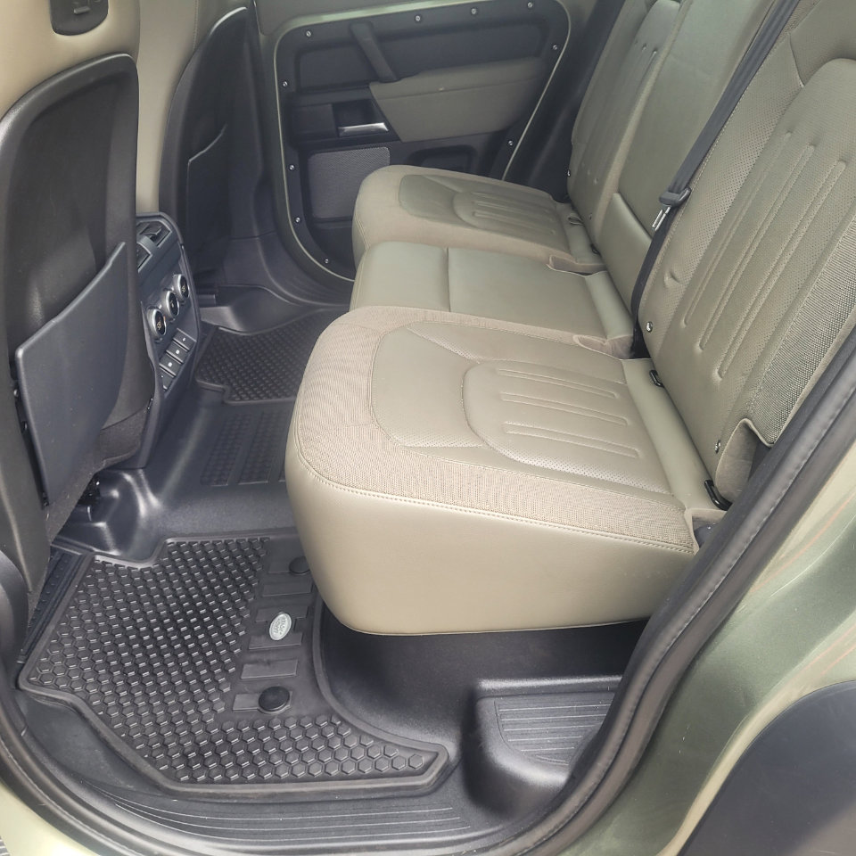 Used 2020 Land Rover Defender 110 S image 35