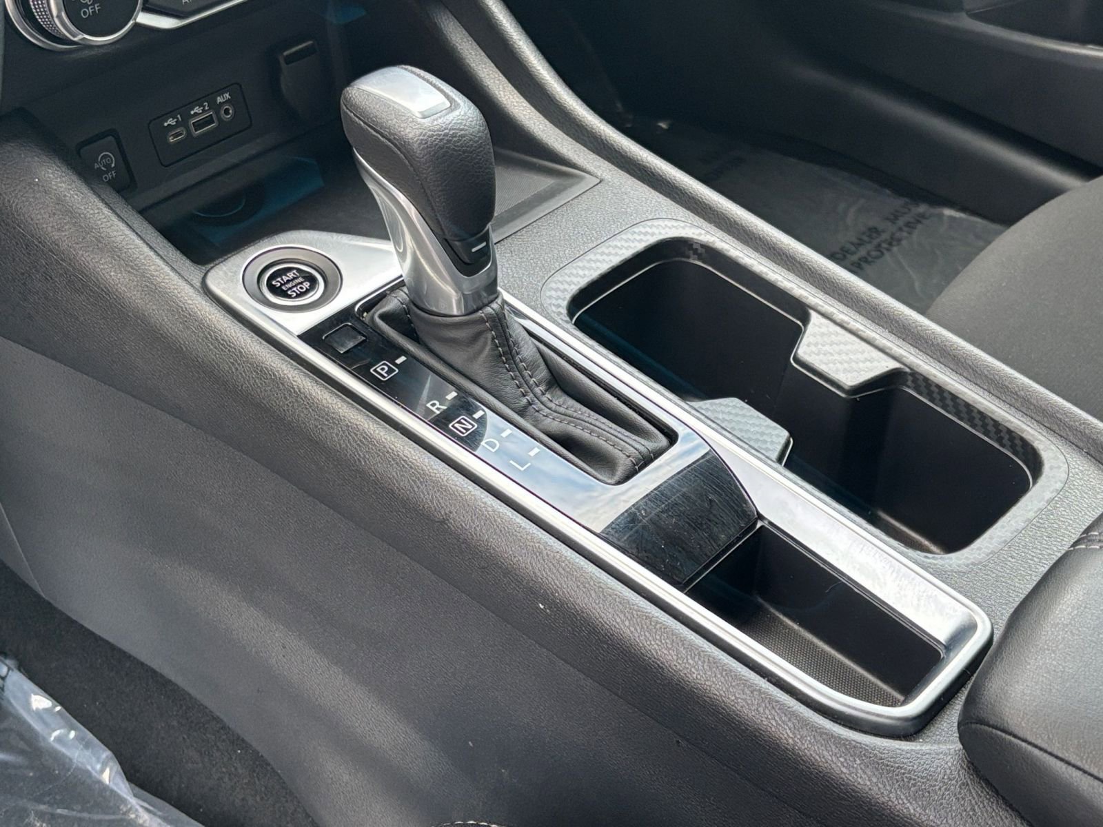 Used 2025 Nissan Sentra SV image 39