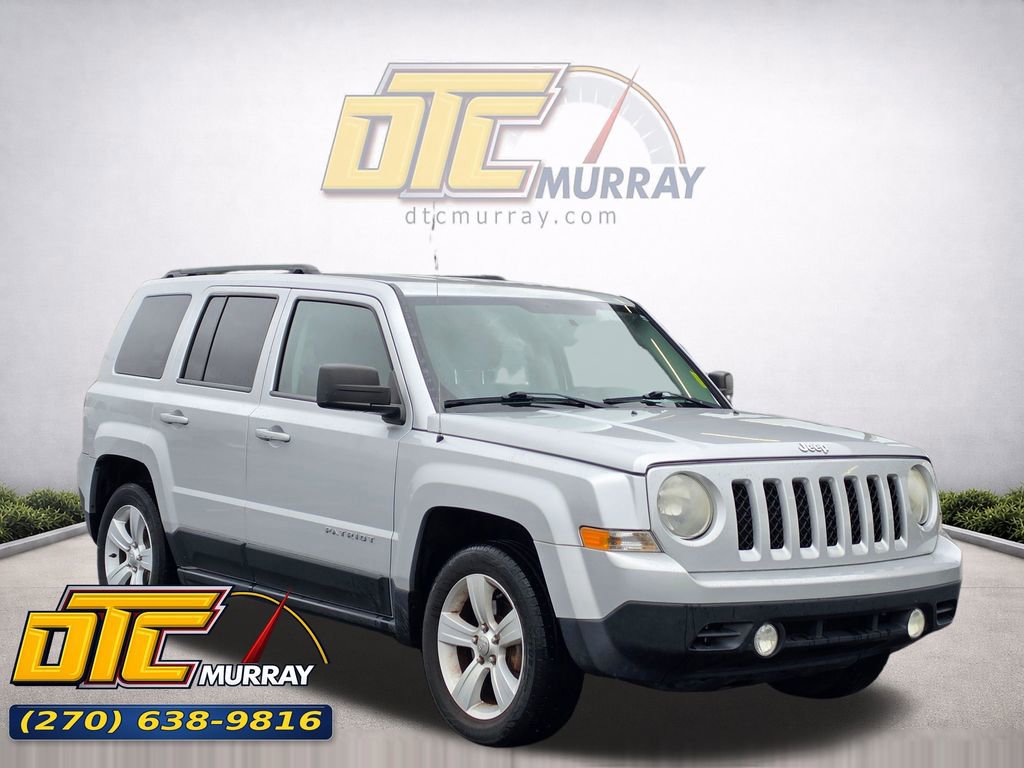 Used 2013 Jeep Patriot Latitude FWD image 1