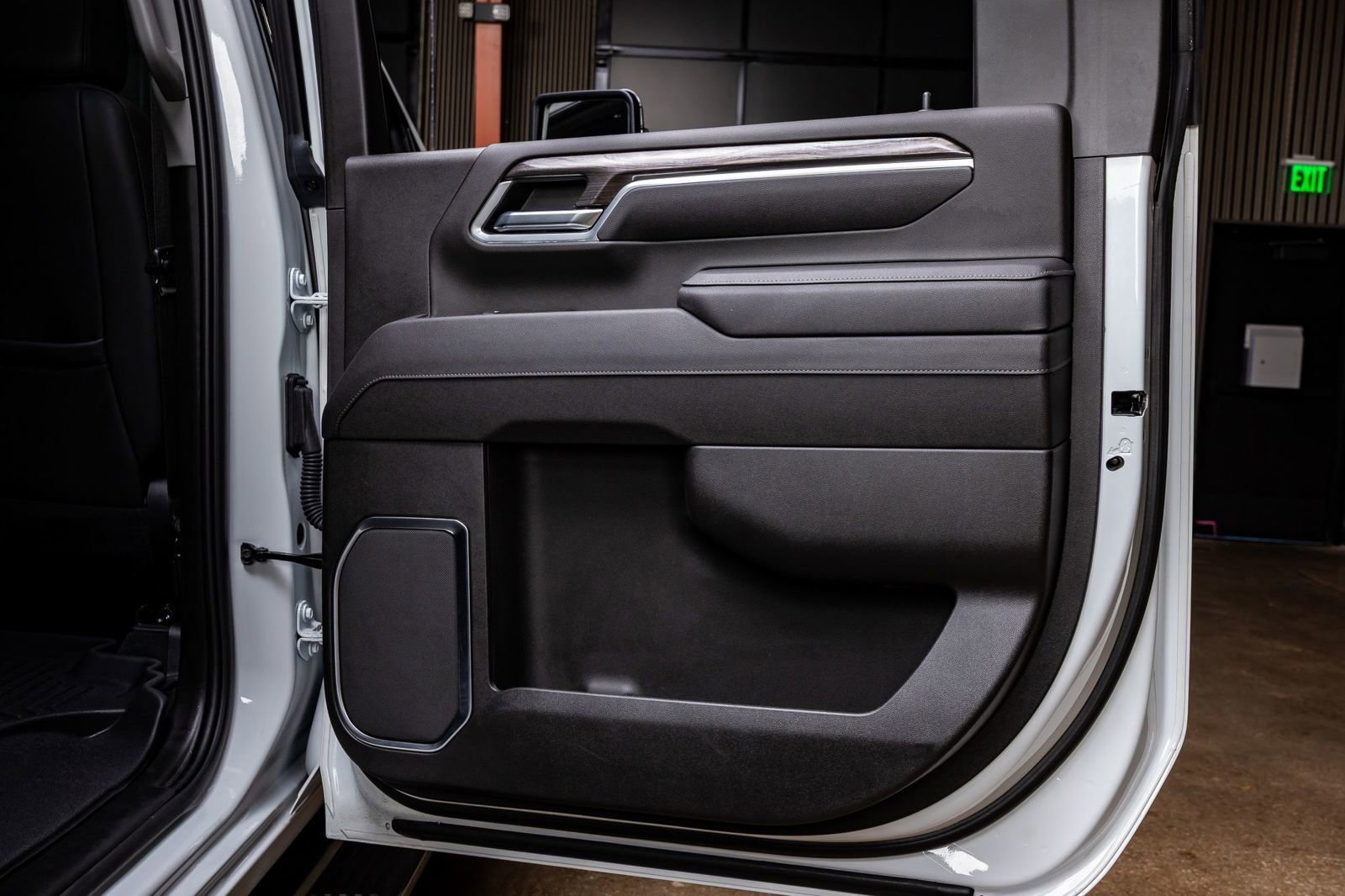 Used 2025 Chevrolet Silverado 3500 LTZ w/ LTZ Plus Package image 38