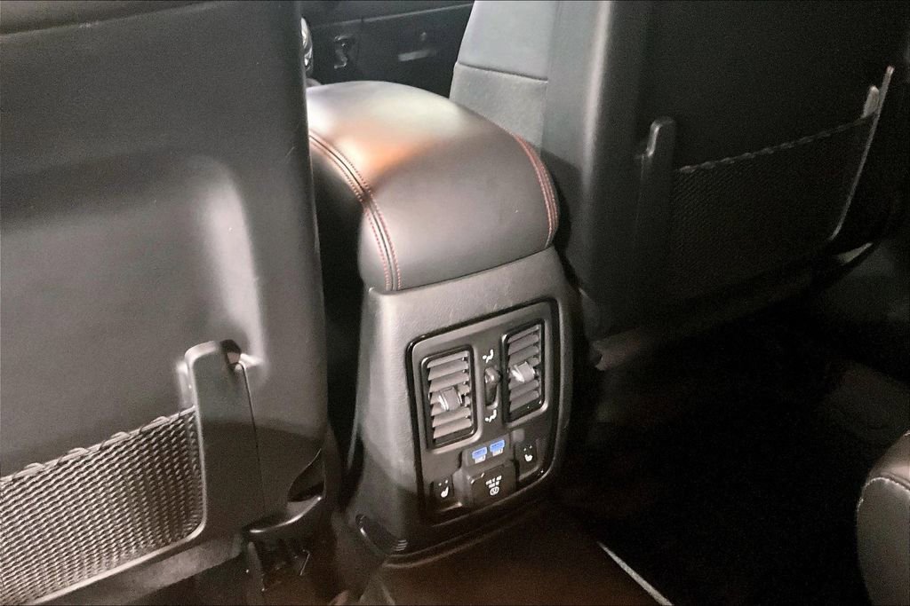 Used 2024 Dodge Durango R/T image 32