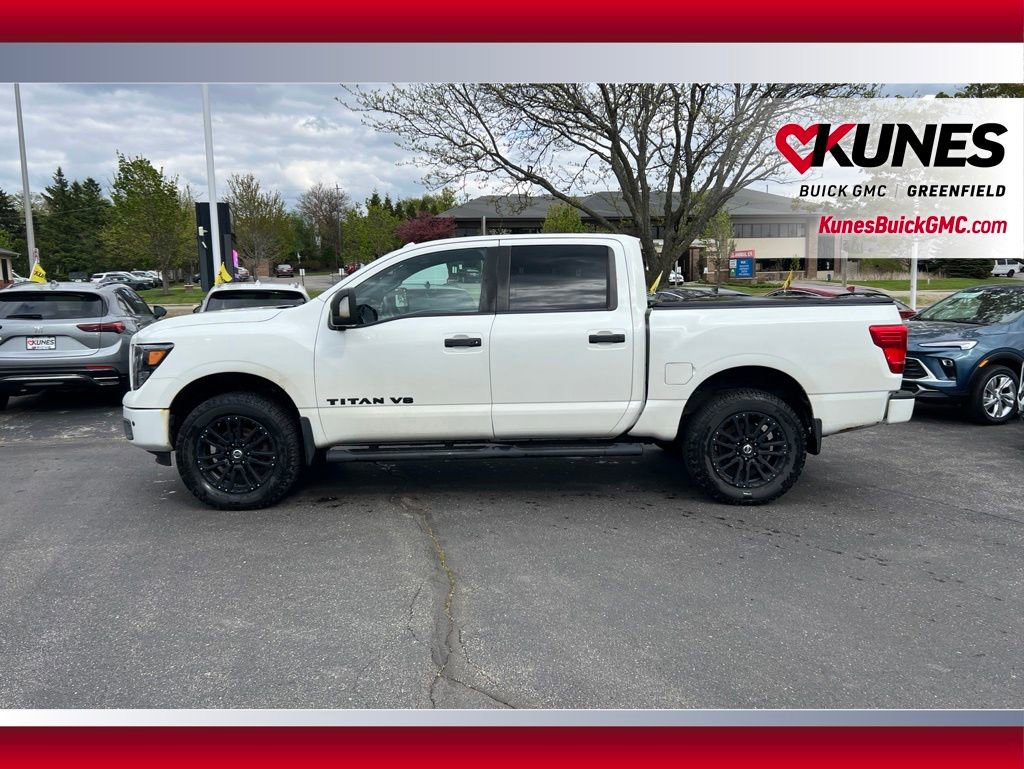 Used 2018 Nissan Titan XD AWD/4WD image 8