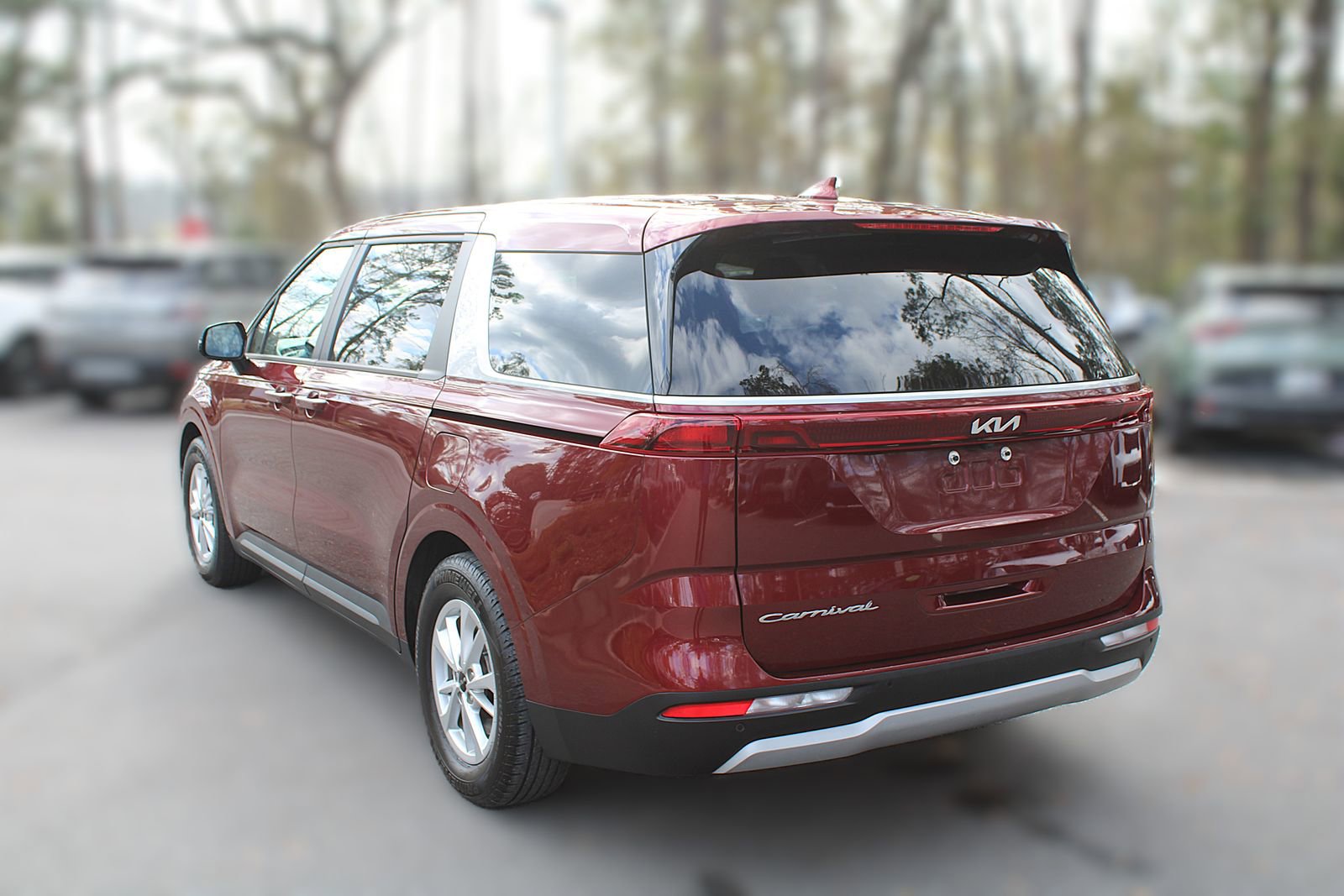 Used 2022 Kia Carnival LX image 10