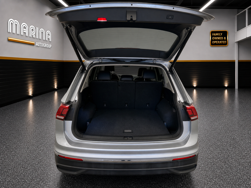 Used 2023 Volkswagen Tiguan SE AWD/4WD image 18
