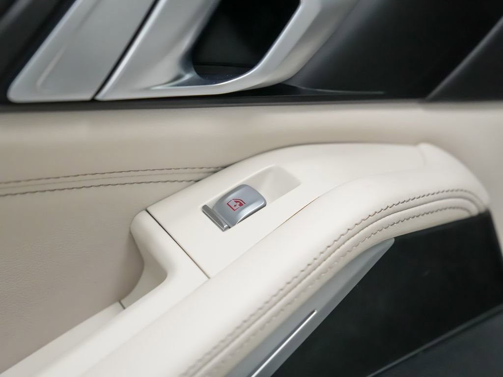 Used 2021 BMW X7 xDrive40i AWD/4WD image 19
