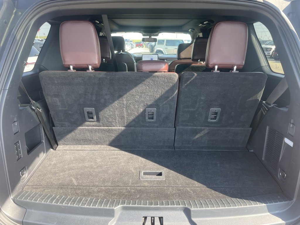 Used 2023 Ford Expedition Limited image 37