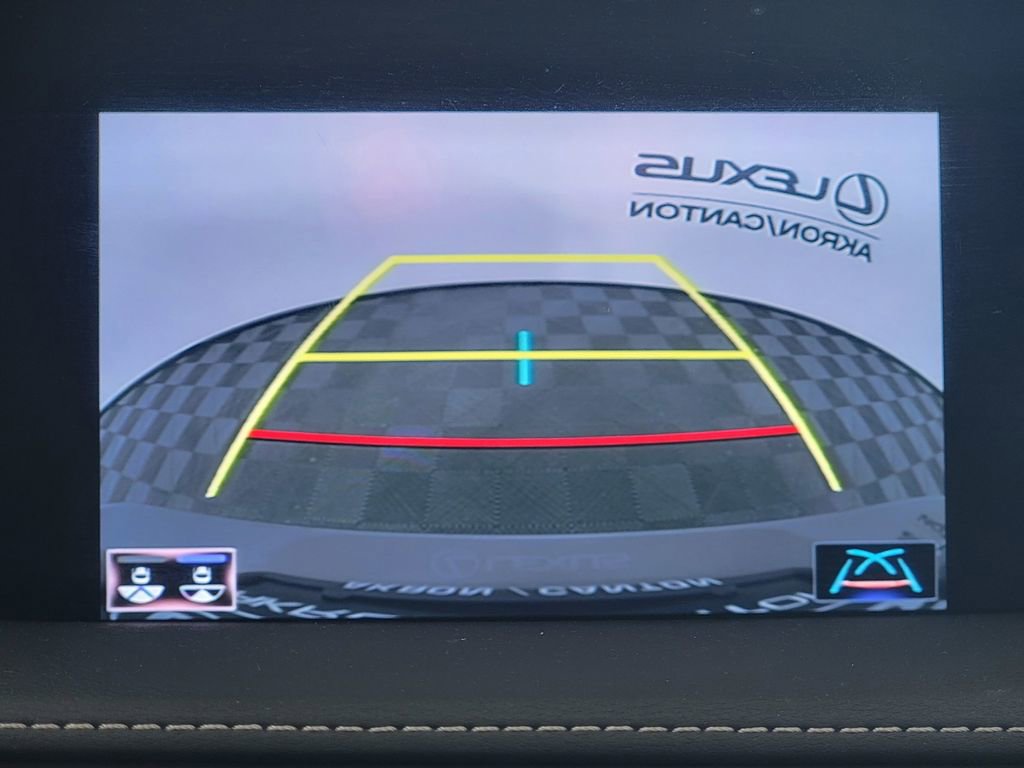 Used 2018 Lexus LS 500h AWD w/ Accessory Package (Z2) image 38