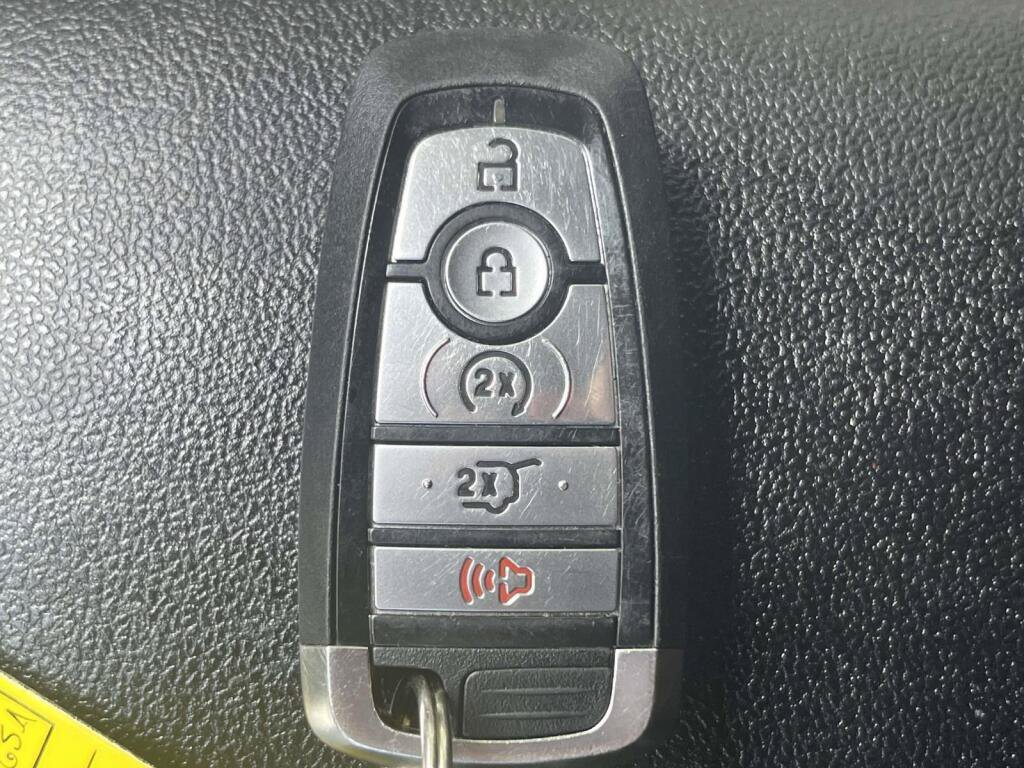 Used 2023 Ford Escape ST-Line w/ Tech Pack #1 FWD image 4