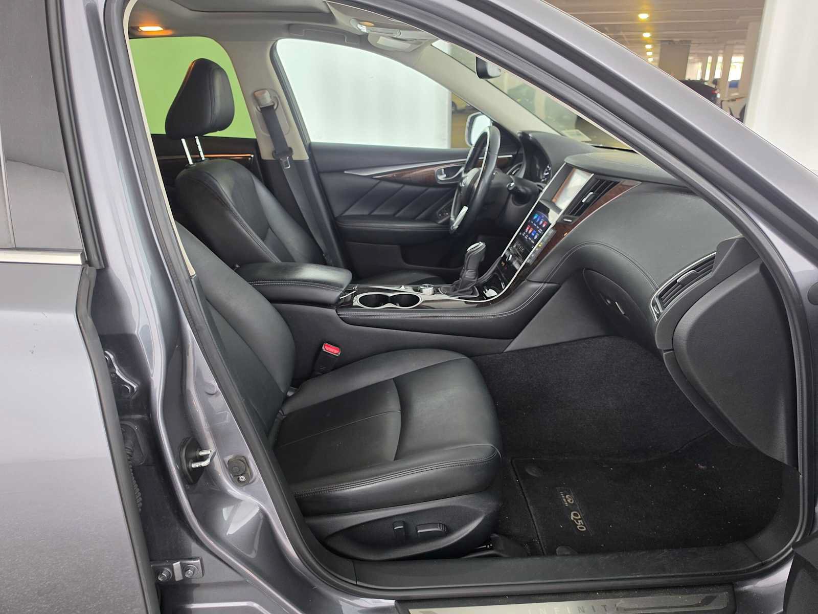Used 2019 INFINITI Q50 Luxe RWD image 10