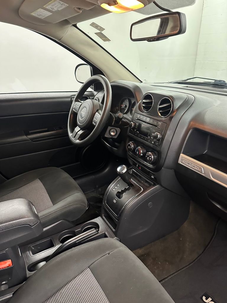 Used 2016 Jeep Compass Sport w/ Power Value Group image 33
