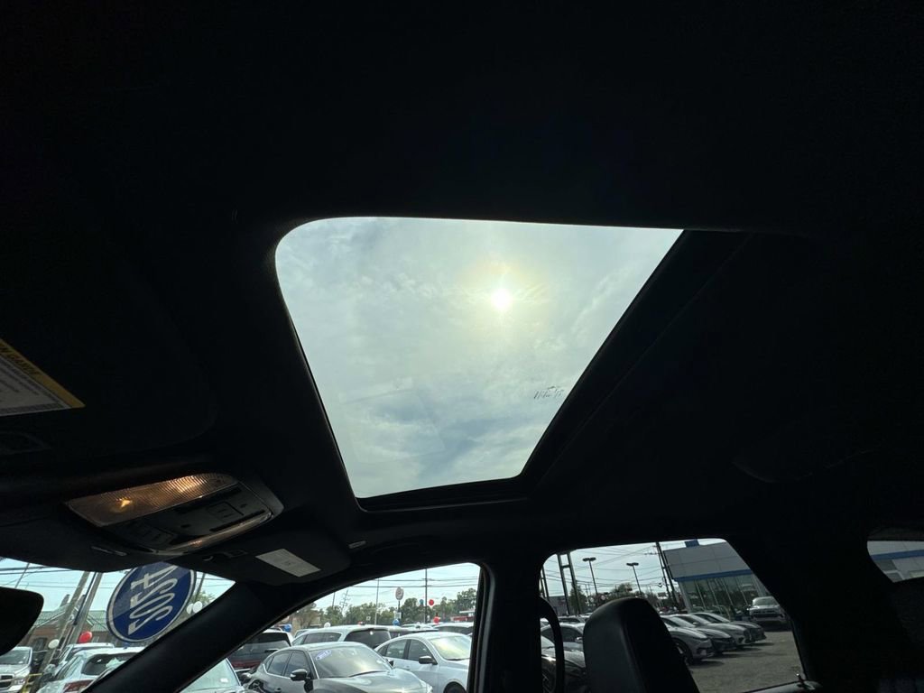 Used 2024 Dodge Durango GT image 28