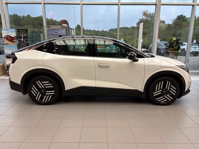 New 2026 Nissan Leaf SV+ w/ Floor Mat Package (SV+) FWD image 3