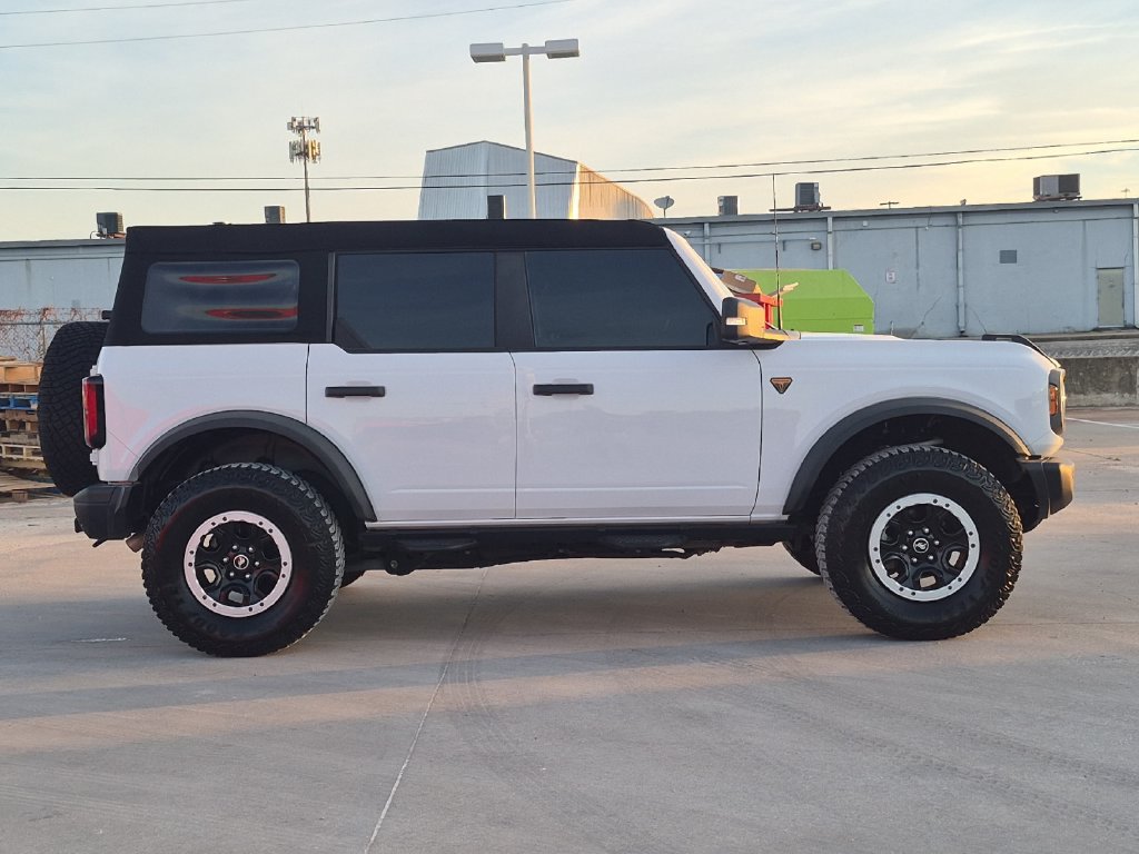 Used 2023 Ford Bronco Badlands AWD/4WD image 7
