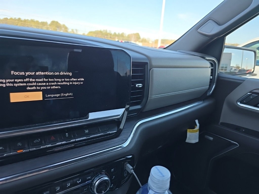 Used 2023 GMC Sierra 1500 SLT w/ SLT Convenience Package image 10