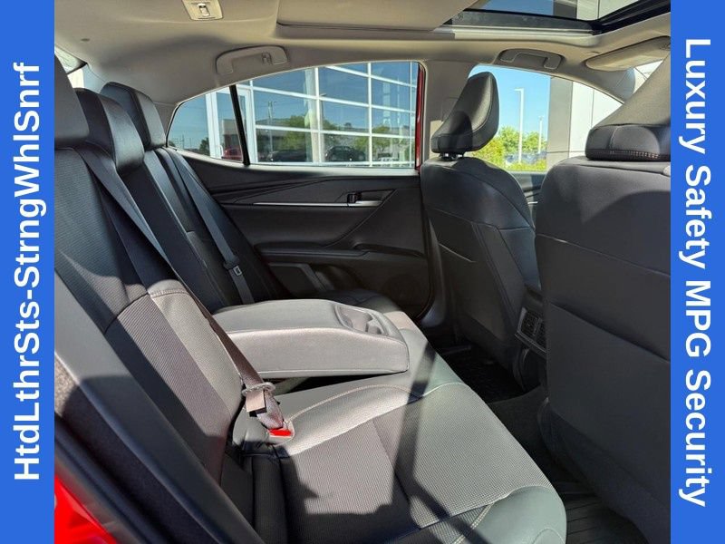Used 2025 Toyota Camry XLE FWD image 12