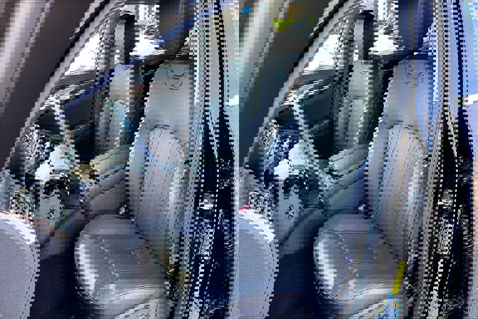 Used 2019 Genesis G80 3.8 image 7