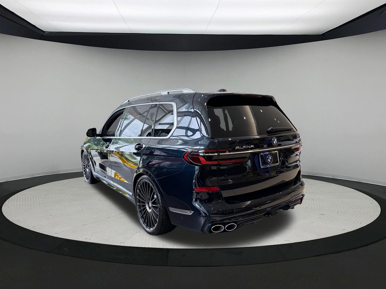 New 2026 BMW ALPINA XB7 AWD/4WD image 4