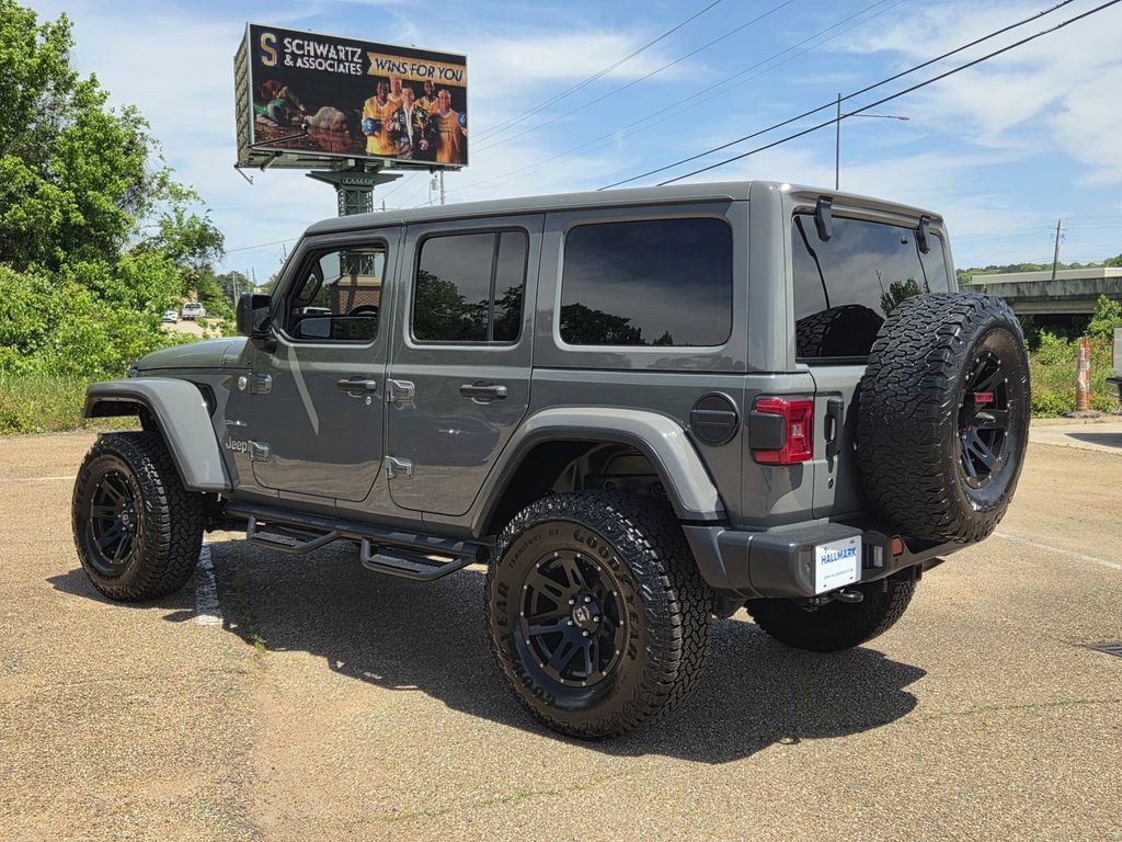 Used 2019 Jeep Wrangler Unlimited Sahara image 6