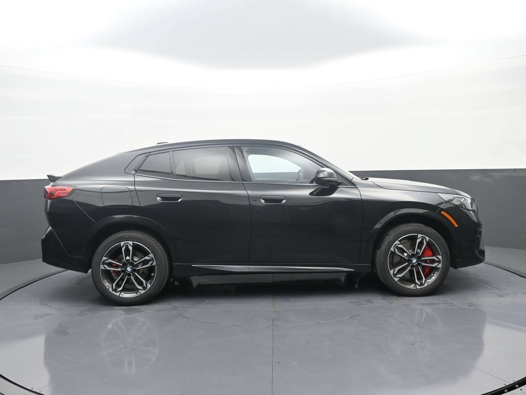 New 2026 BMW X2 xDrive28i w/ Technology Package AWD/4WD image 8
