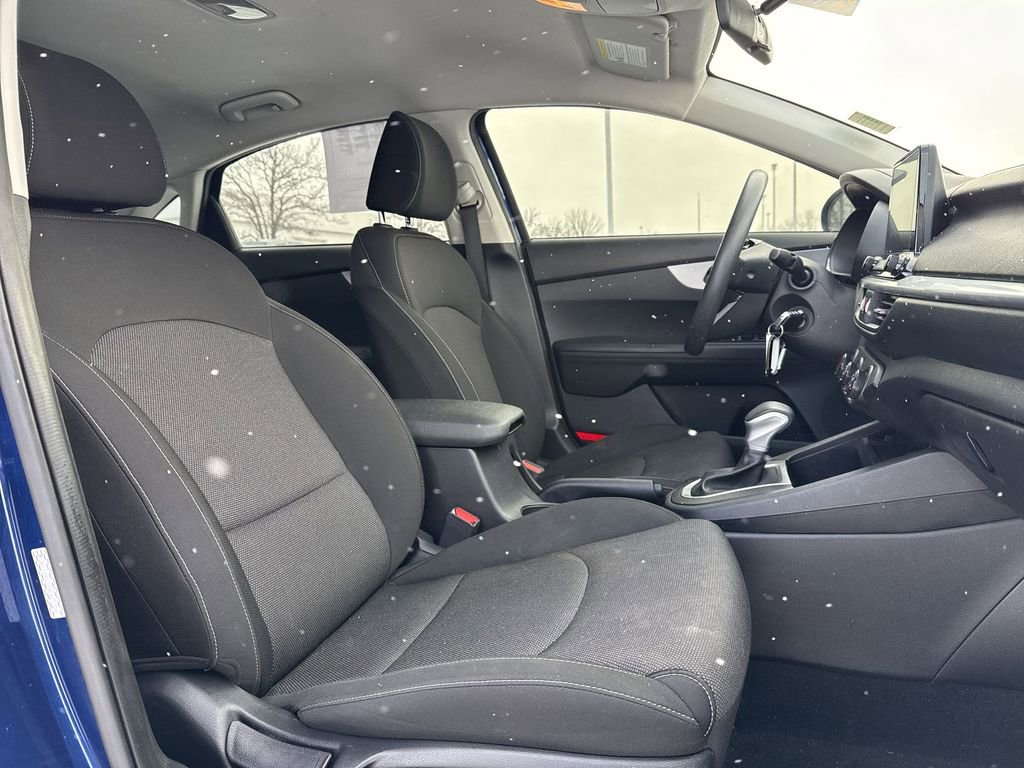 Used 2022 Kia Forte LXS image 25