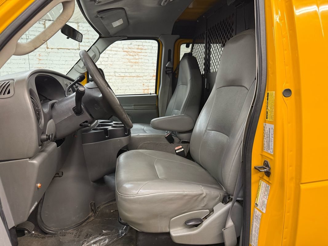 Used 2007 Ford E-350 and Econoline 350 Super Duty RWD image 5