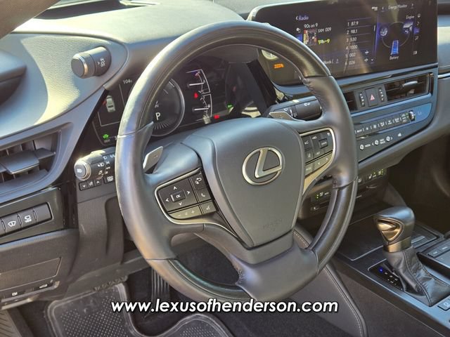 Certified 2022 Lexus ES 300h w/ Accessory Package FWD image 24