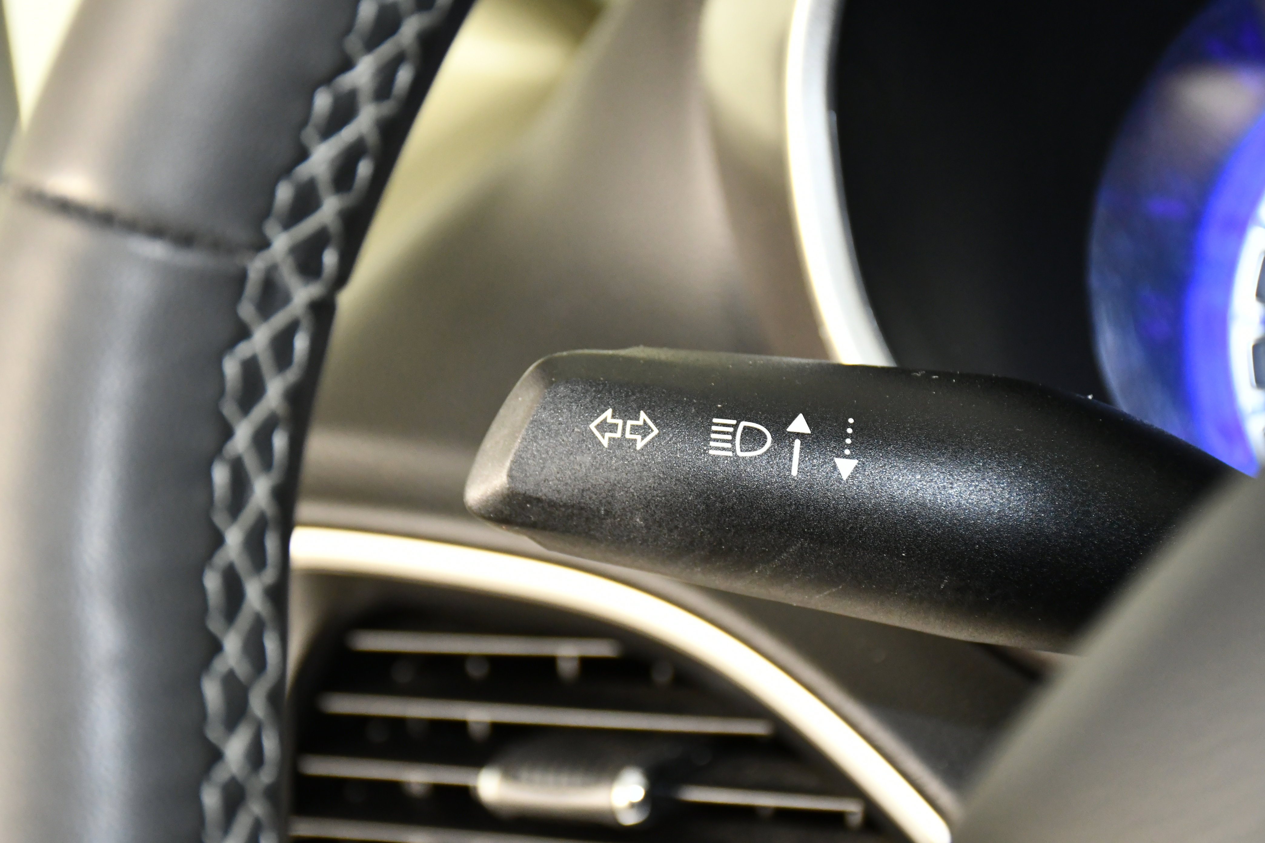 Used 2024 Chrysler Pacifica Touring-L image 22