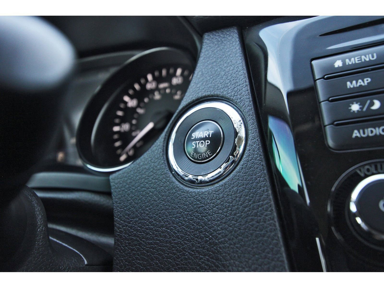 Used 2019 Nissan Rogue Sport SV w/ Technology Package FWD image 28