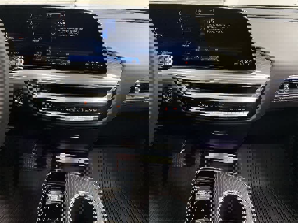 Certified 2024 Cadillac Lyriq Luxury w/ LPO, Floor Liner Package image 25